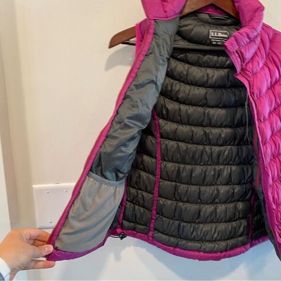 L.L. Bean Down Vest womens sz XS puffer stowaway water repellent downtek goose - Picture 9 of 14
